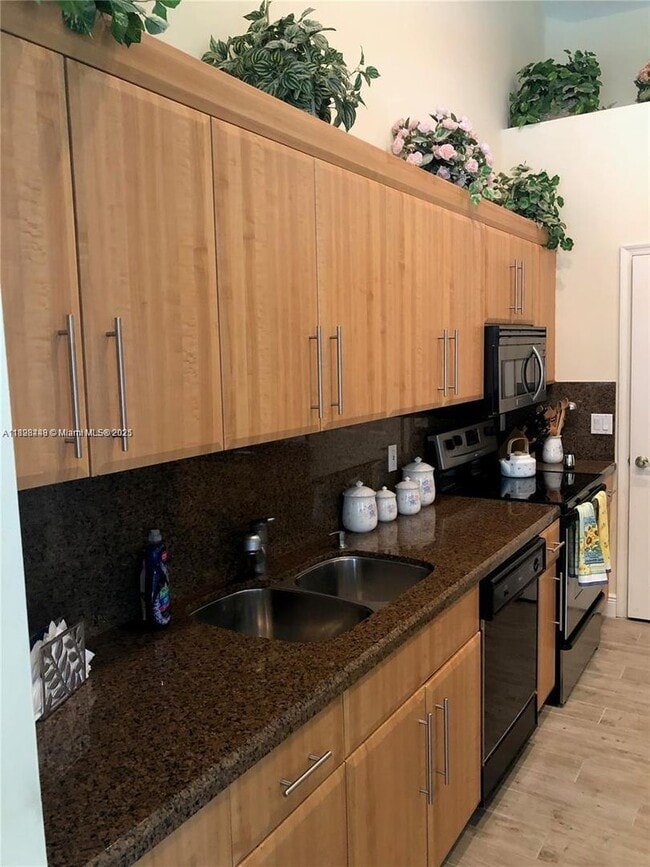 Foto del edificio - 5800 Coach House Cir