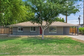 Building Photo - 838 E Belmont Ave