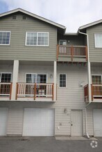 Building Photo - 1313 Denali St
