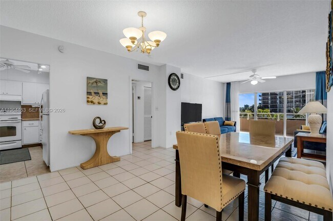 Building Photo - 1985 S Ocean Dr