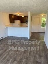 Building Photo - 123 Circle Dr