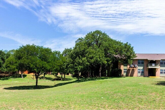 Foto del edificio - 7203 S Great Trinity Forest Way