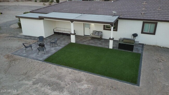 Foto del edificio - 726 S Johnson Rd