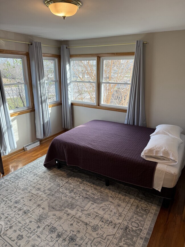 Foto del edificio - 541 34th St SE