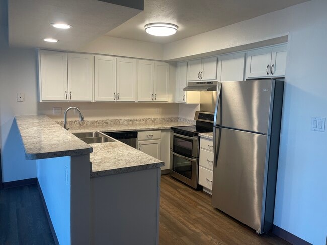 Building Photo - Heritage Village Apartments