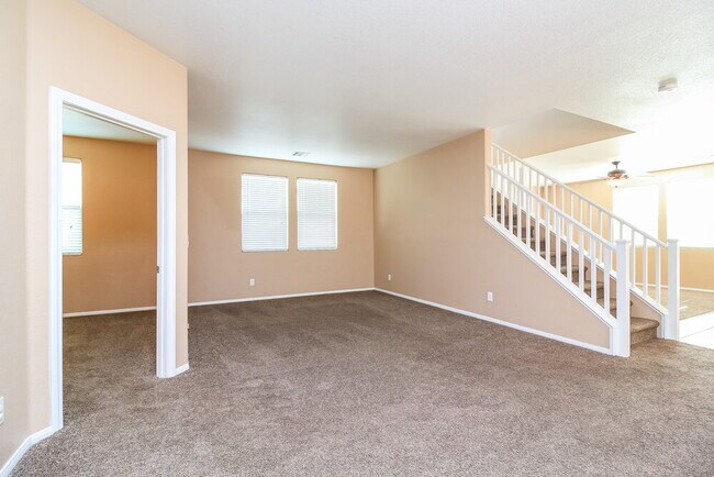 Foto del edificio - 3740 Dustin Lee St