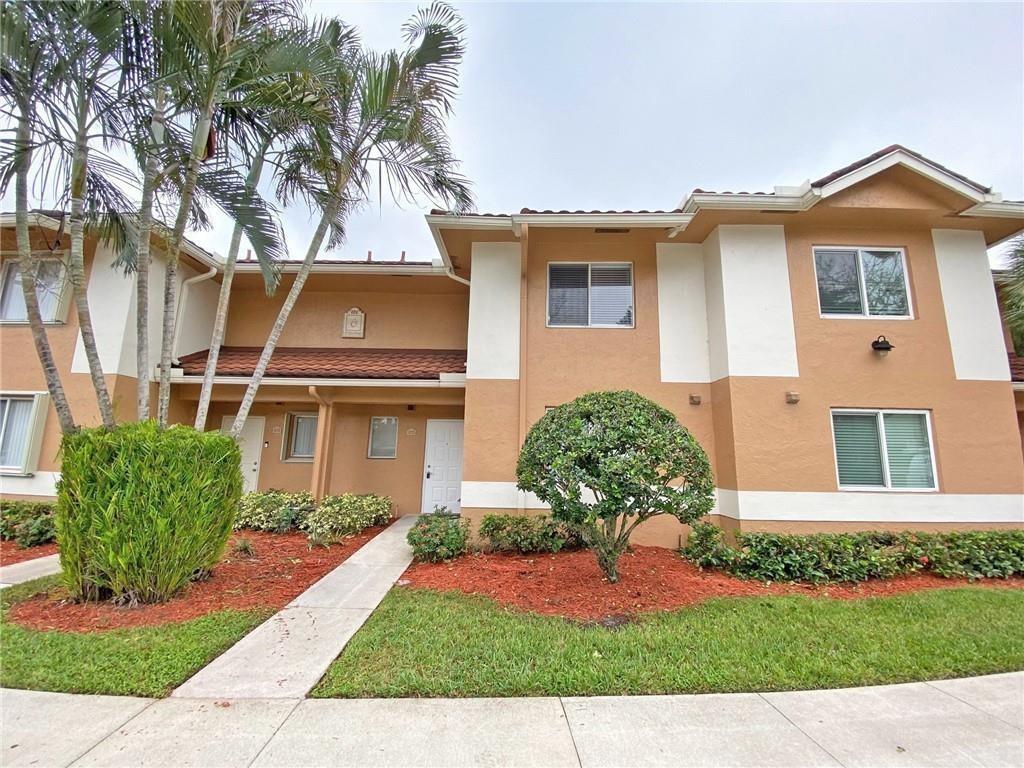 Foto principal - 780 NW 91st Ter