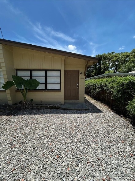 Building Photo - 1720 Miller Ave
