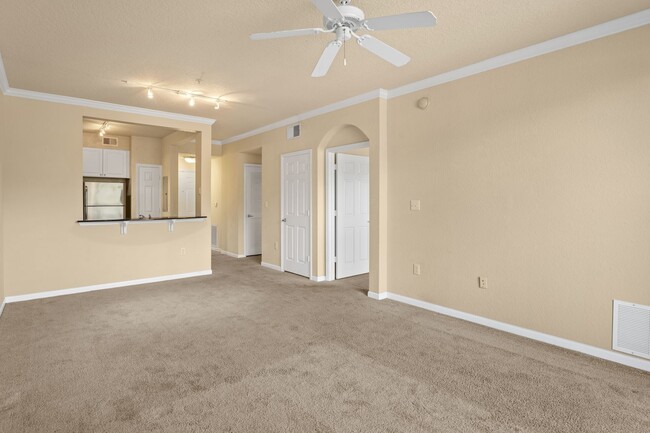 Building Photo - Gated Community!