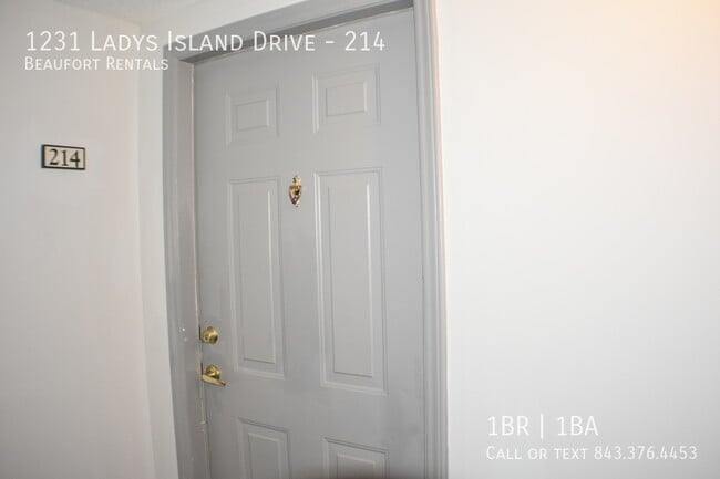 Building Photo - 1231 Ladys Island Dr