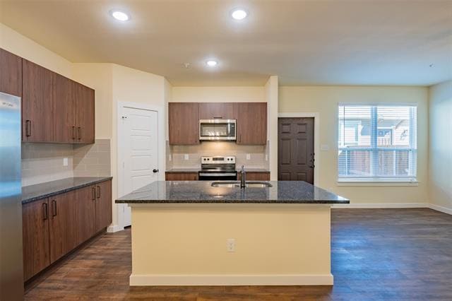 Primary Photo - 643 Wheatfield Dr