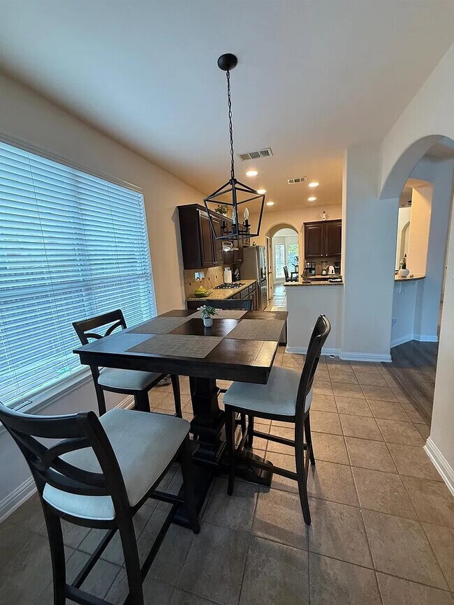 Foto del edificio - Room in House on Bridie Path