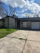 Building Photo - 5142 Madden Ln