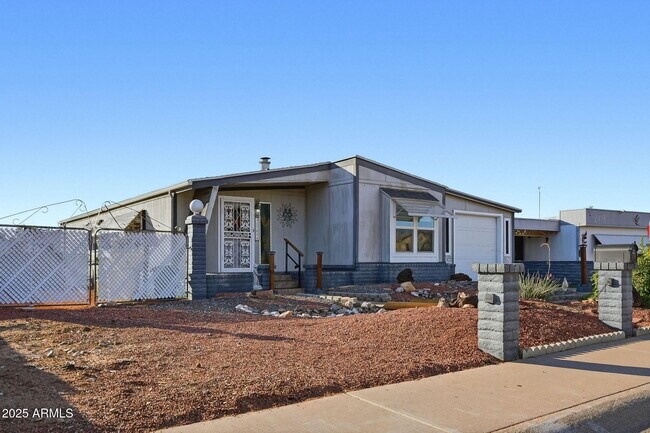 Building Photo - 17048 N 66th Terrace