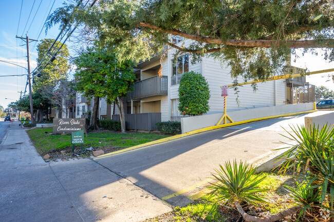 Entrance - River Oaks Condos