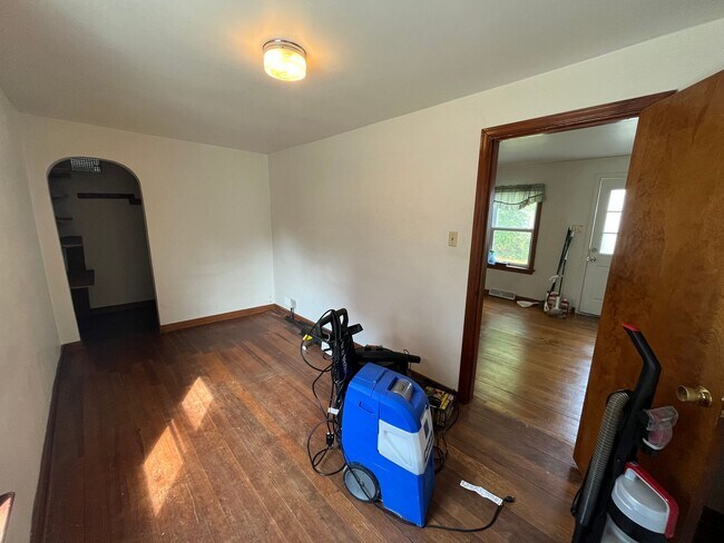 Building Photo - 508 St Claire