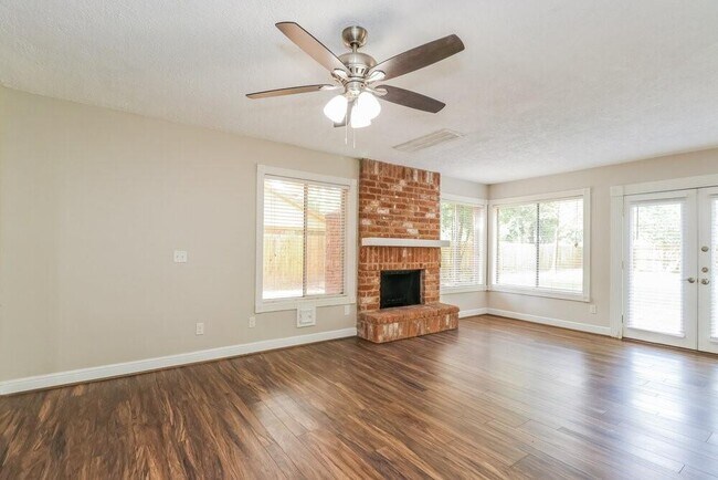 Building Photo - 7811 Goldengrove Dr