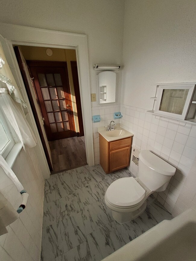 Foto del edificio - Genesee River Properties LLC 138 Up
