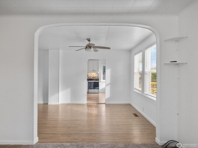 Foto del edificio - 2431 Pine St