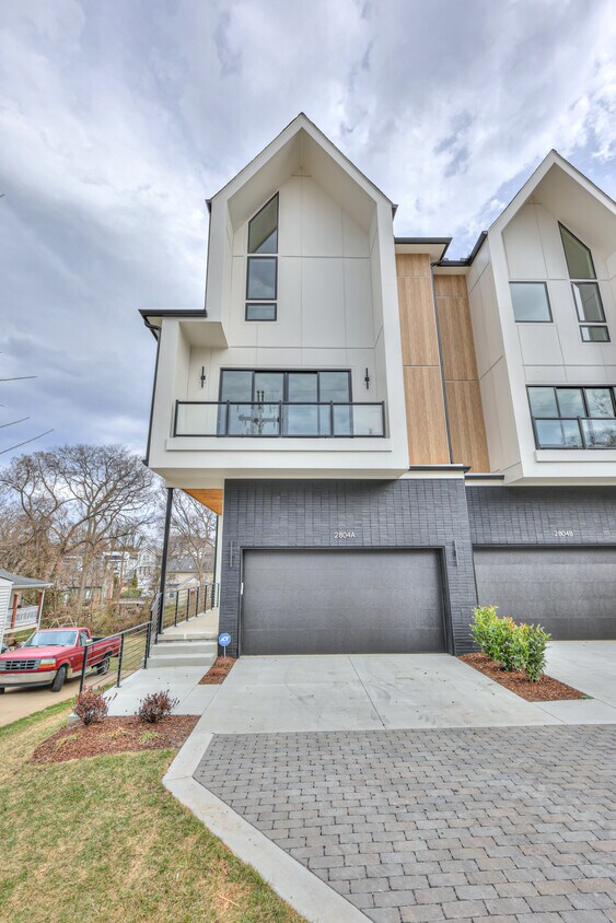 Photo - 2804 W Kirkwood Ave (Nashville, TN)