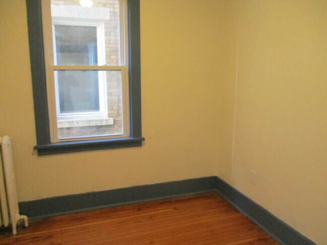 Foto del edificio - 326 Park Rd
