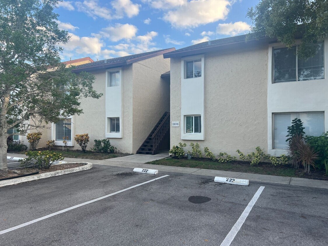 Close to Downtown Sarasota - 2/1 Condo - I... - Close to Downtown Sarasota - 2/1 Condo - I...