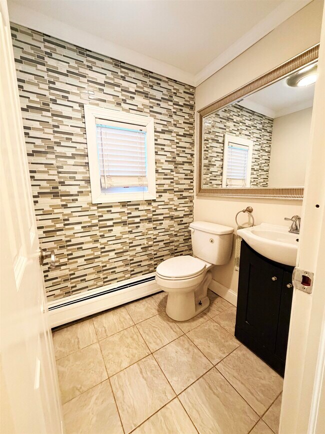 Foto del edificio - 6013 Buchanan Pl