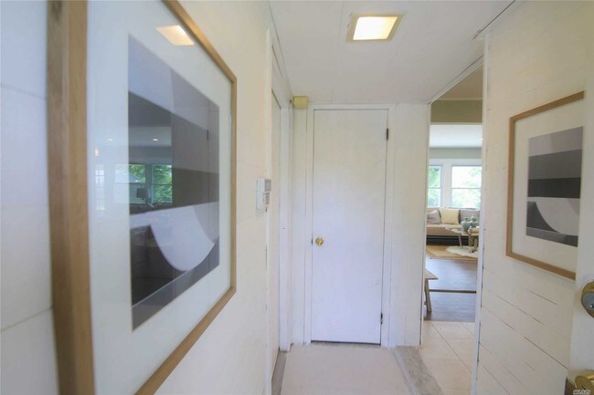 Foto del edificio - 105 Sprucewood Dr