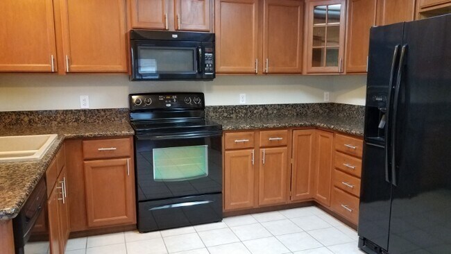Foto del edificio - 8743 S Redwing Ave