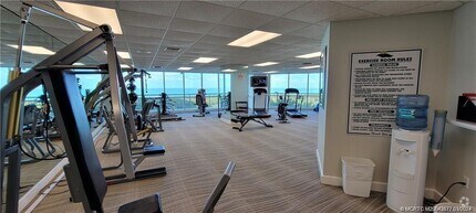 Building Photo - 8600 S Ocean Dr