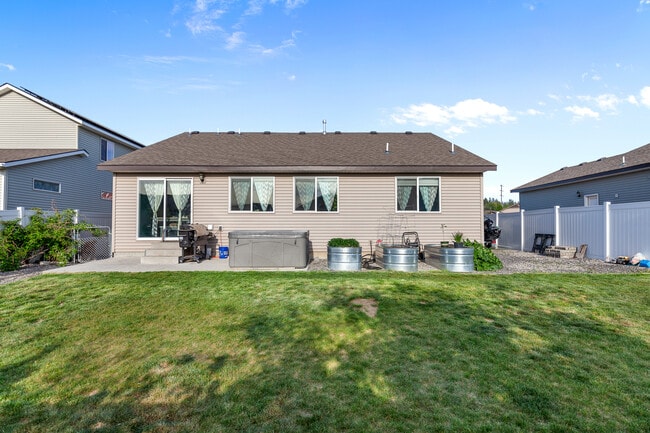 Building Photo - 3283 N Knob Creek Ct