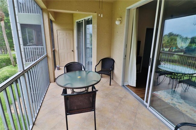 Foto del edificio - 9200 Highland Woods Blvd