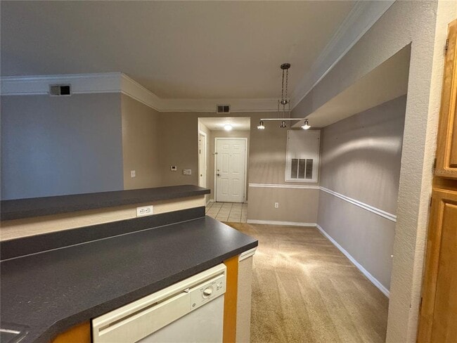 Building Photo - 6685 Queens Borough Ave