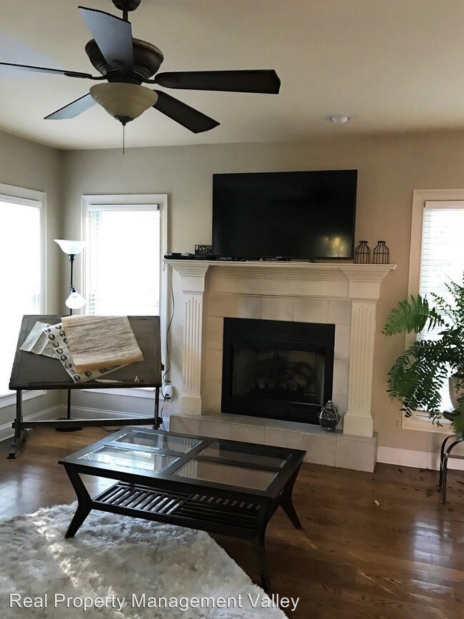 Foto del edificio - 224 Southern Woods Dr