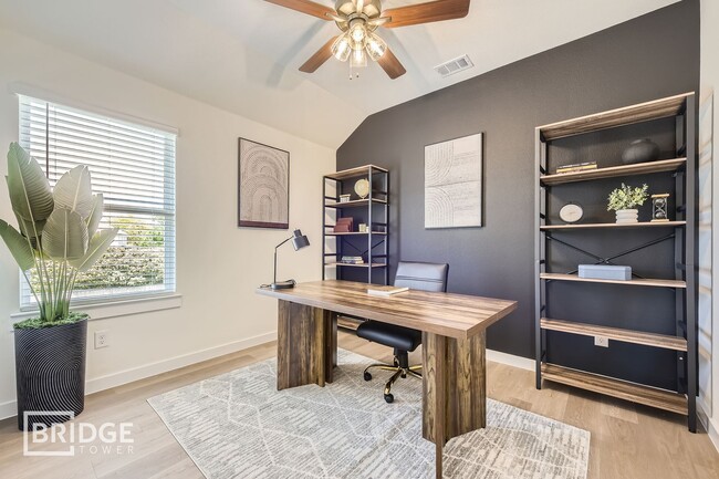 Building Photo - Oakmont Plan