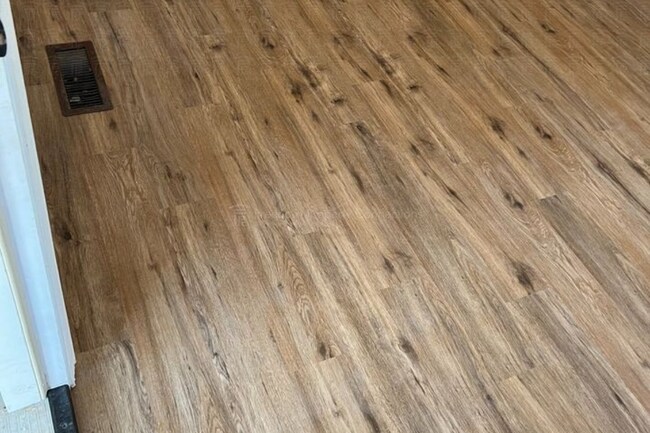 Foto del edificio - 820 Union Avenue, Unit Studio