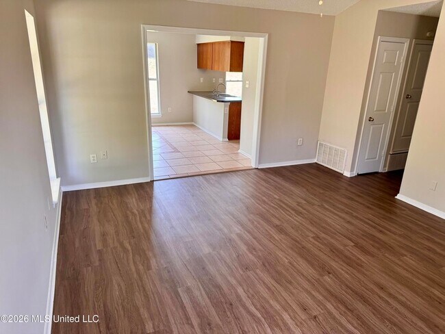 Foto del edificio - 10515 Oak Leaf Dr