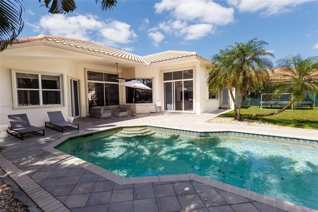 Building Photo - 280 Landings Blvd