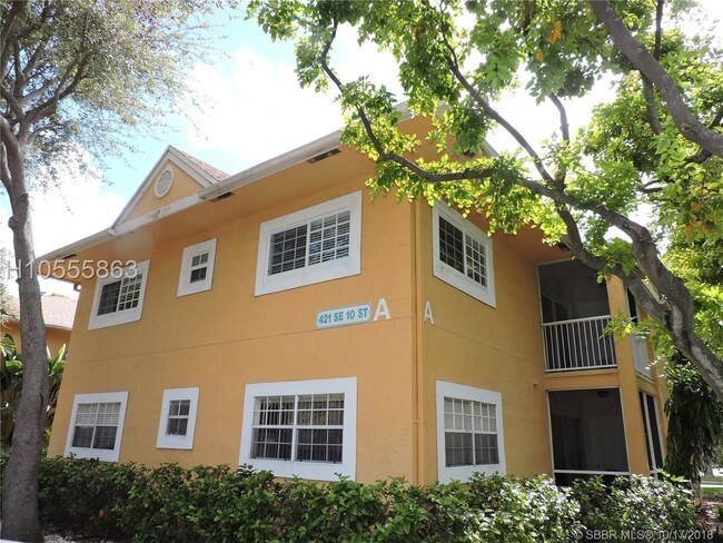 Foto del edificio - 421 SE 10th St