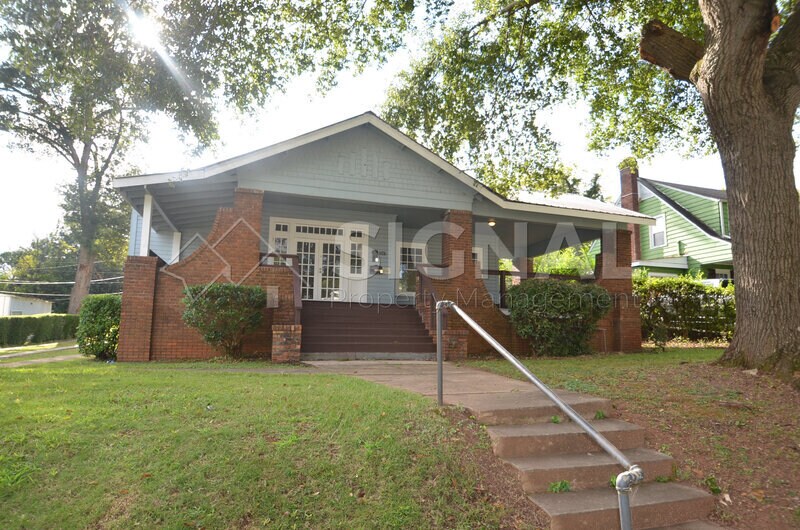 Primary Photo - 2317 Clarendon Ave