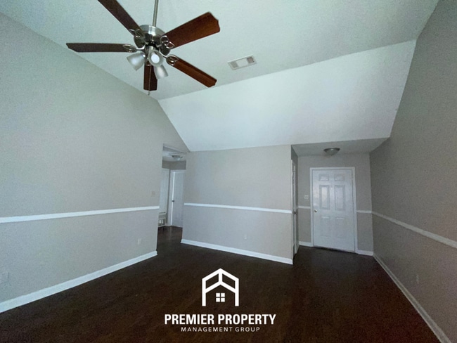 Photo - Charming 3BR/2BA Raleigh Cove | Vaulted Ceilings, Fireplace & Bay Window Nook House