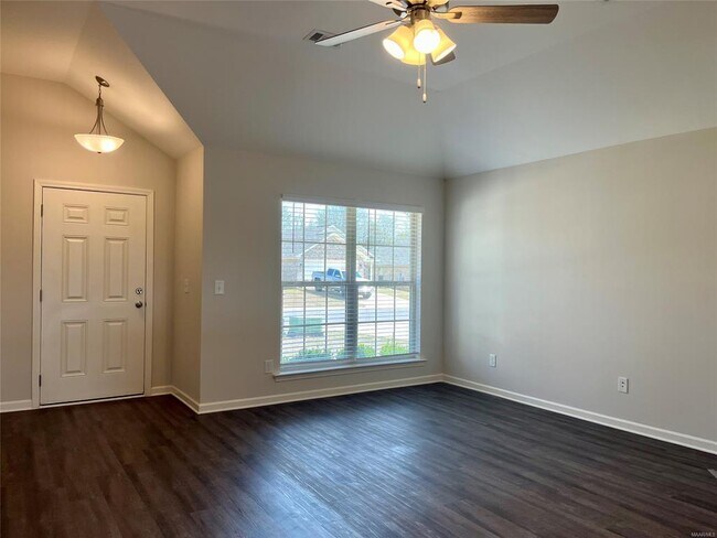 Foto del edificio - 127 Dawson's Ml Dr