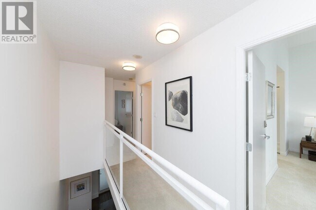 Building Photo - 1199 Marinaside Crescent