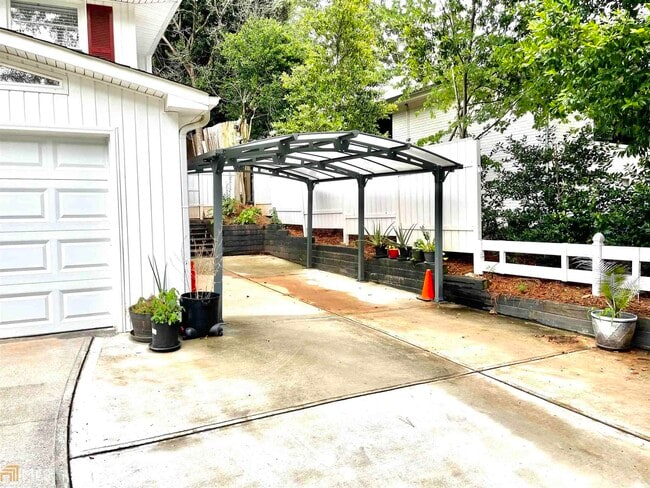 Building Photo - 164 Osner Dr NE