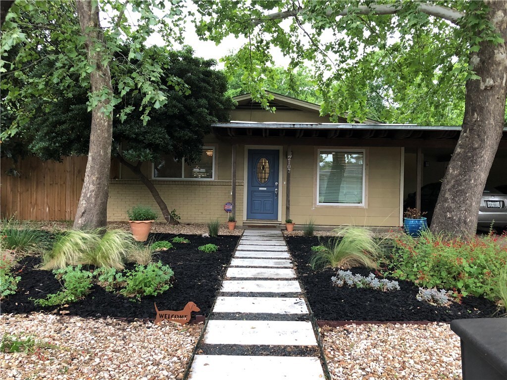 Foto principal - 2107 Fortview Rd