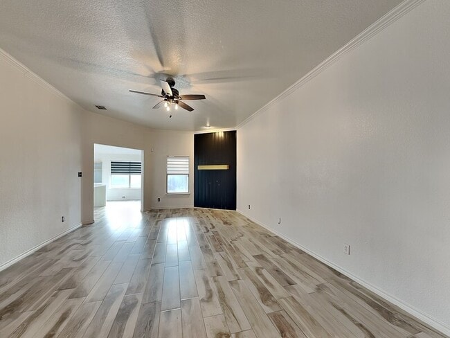 Building Photo - 4313 Red Clover Ln