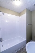 Building Photo - 502 Inverness Ave