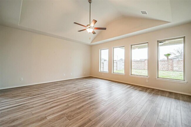 Building Photo - 2710 Bayrose Dr