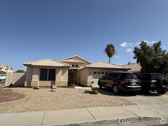 Building Photo - 8456 W Cherry Hills Dr