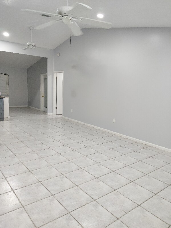 Foto del edificio - 4500 Mercado Dr